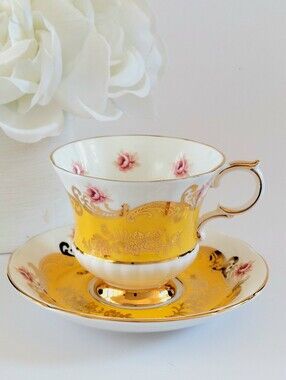 Vintage Paragon Yellow Gold Pembroke Teacup Saucer Set England Fine Bone China